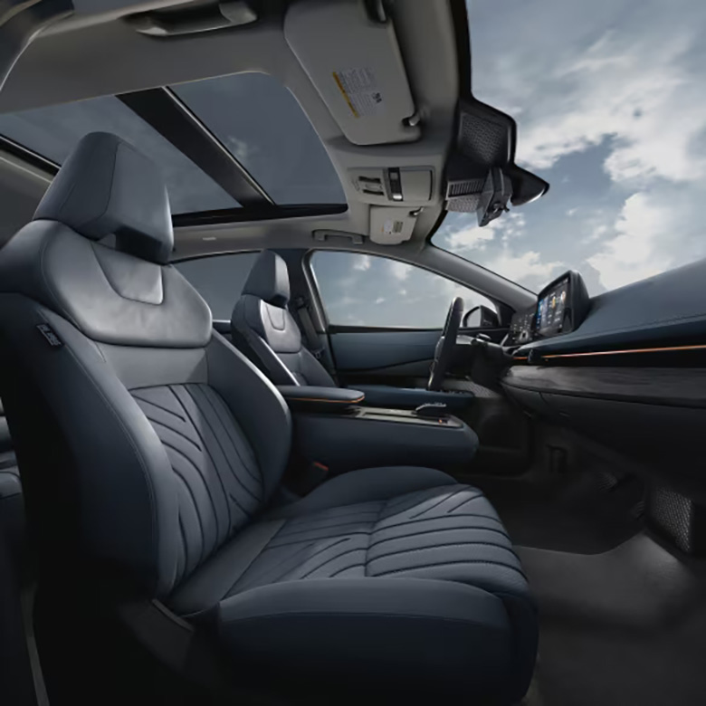 2025 Nissan ARIYA Interior