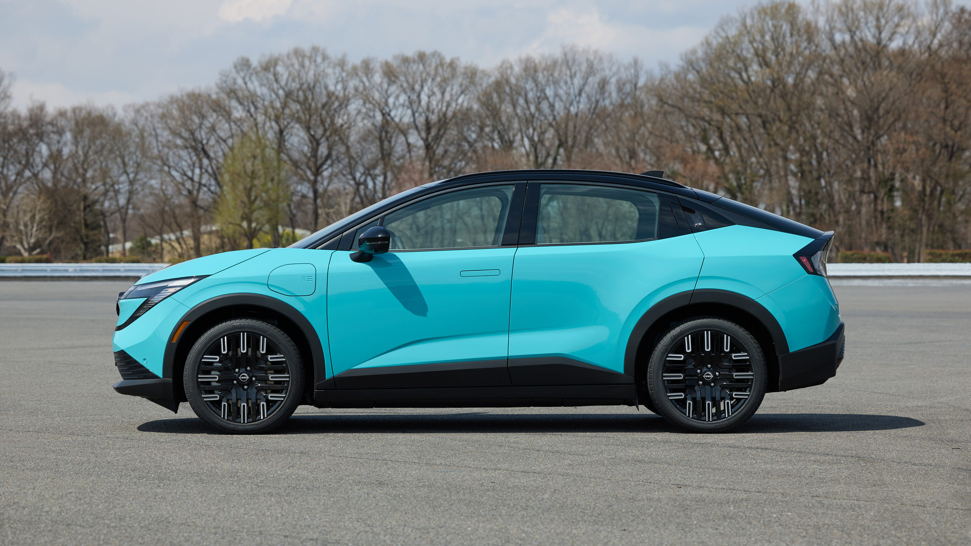 2026 Nissan LEAF Exterior Side View